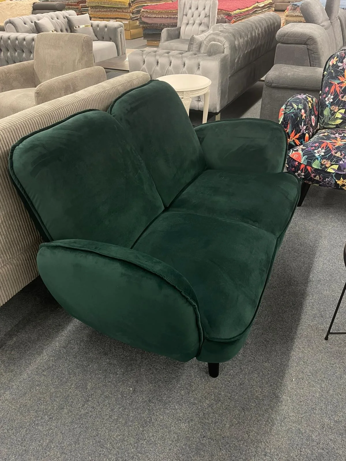 Elegantes 2-Sitzer Sofa in Grün - Bild 2