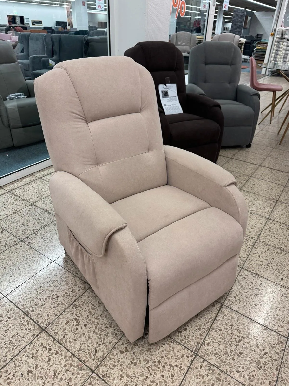 Beiger Relaxsessel mit Seitentasche - Bild 2