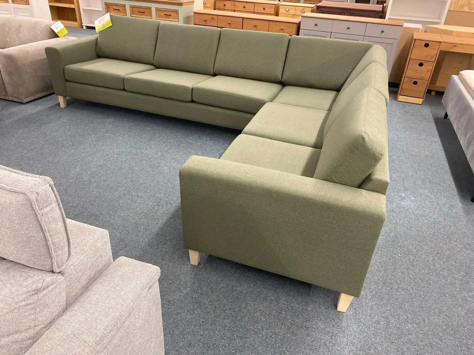 XL Ecksofa Grün mit Massivholzfüßen - Bild 2