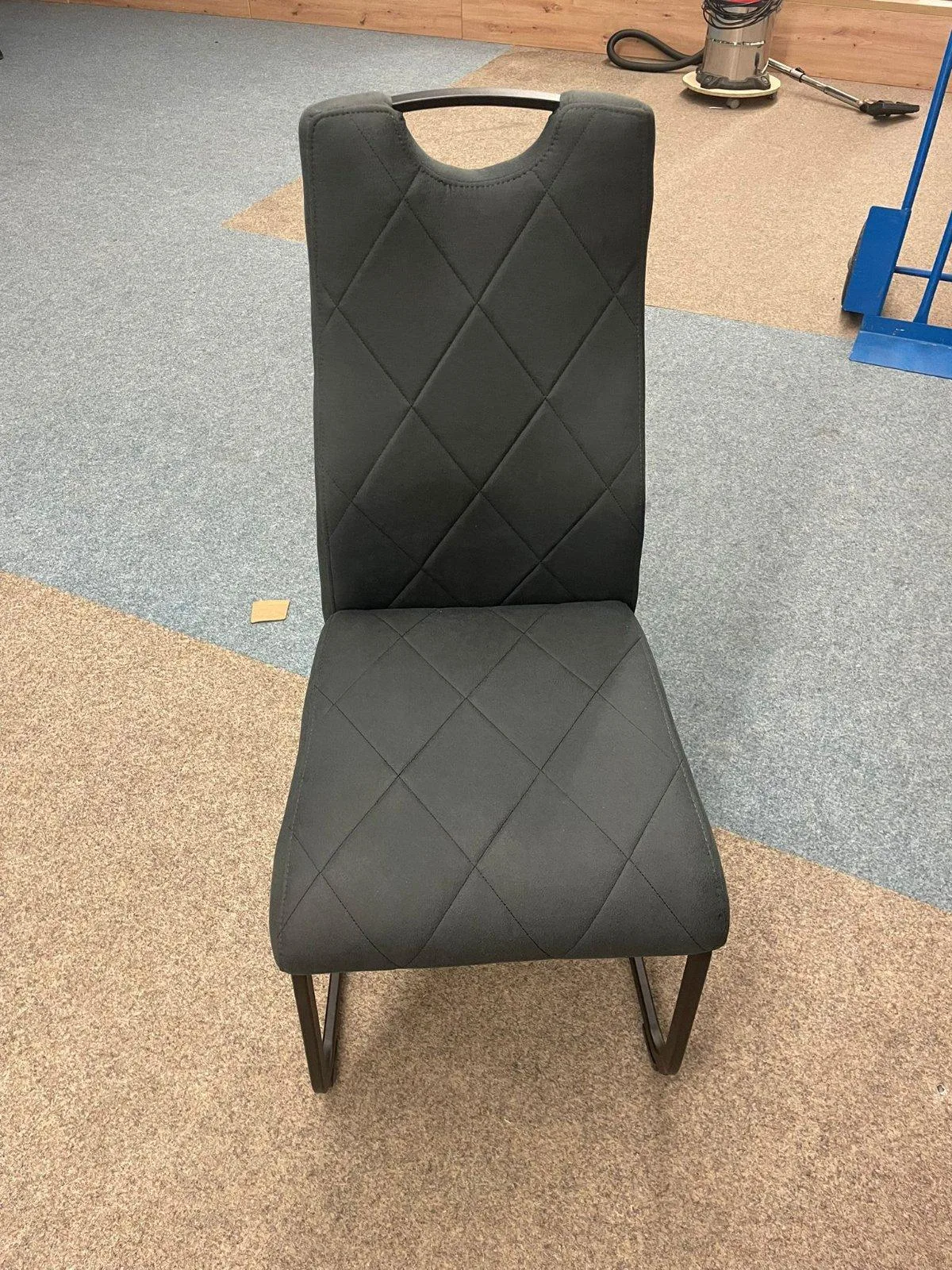 Eleganter Esszimmerstuhl in Anthrazit