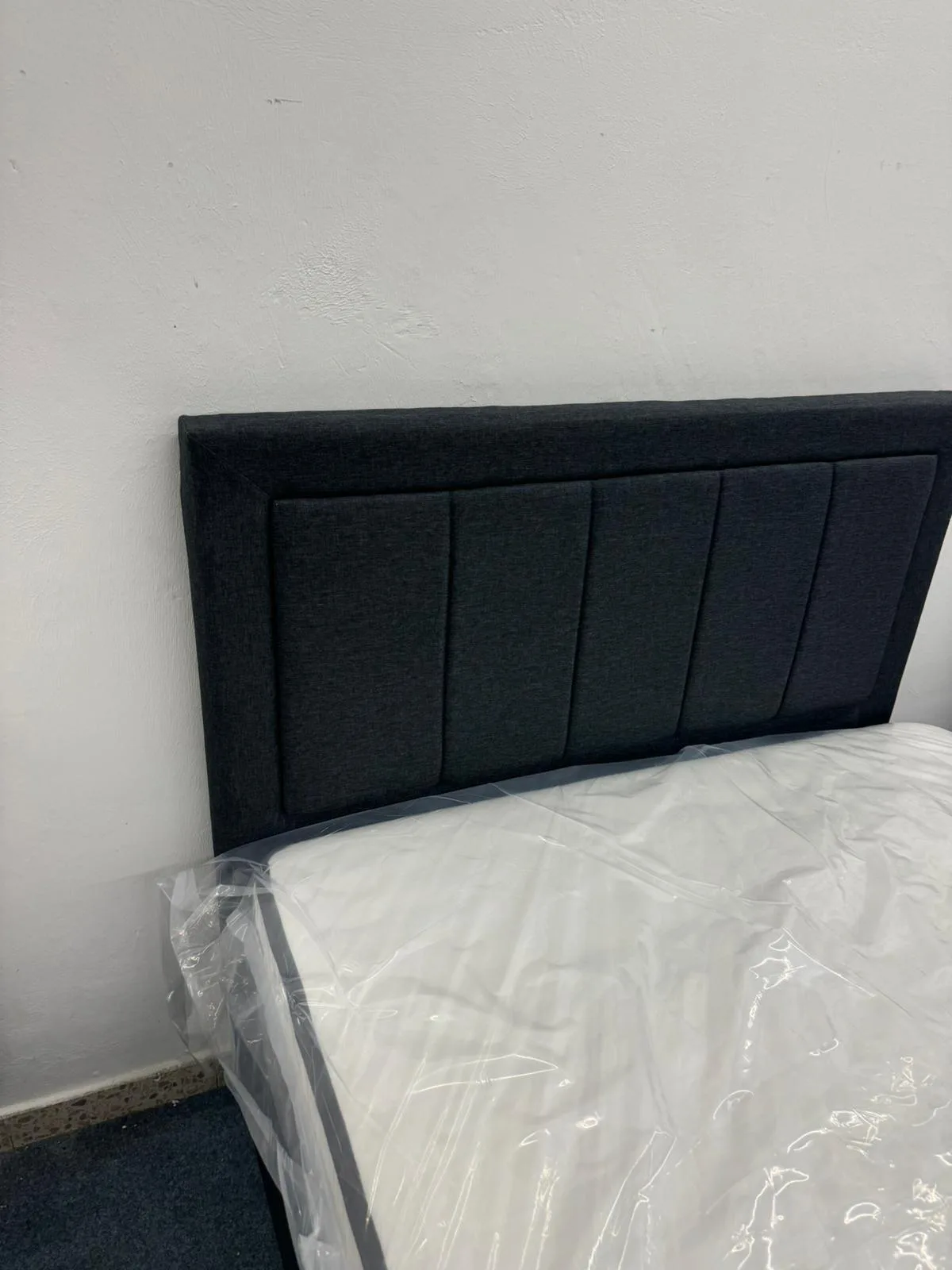 Schwarzes Boxspringbett 90x200 cm inkl. Matratze - Bild 2