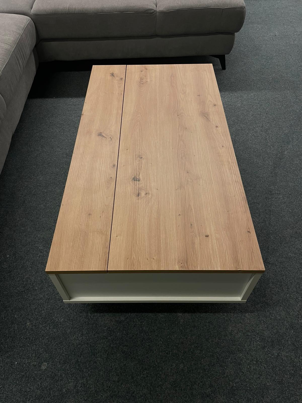 Eleganter Couchtisch mit Ablage in Weiß