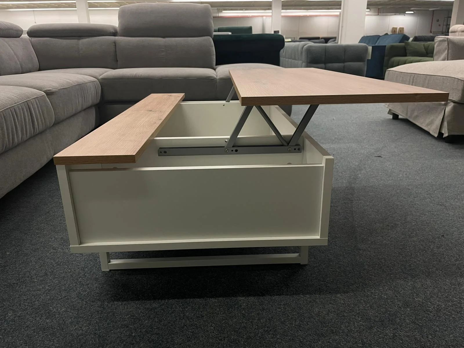 Eleganter Couchtisch mit Ablage in Weiß - Bild 3