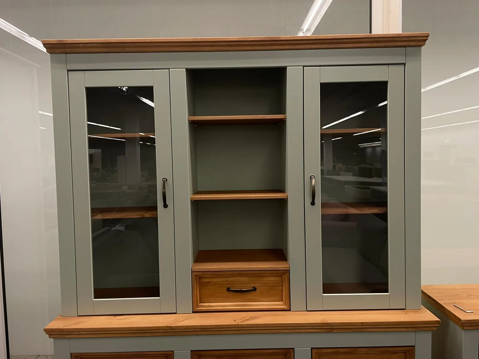 Elegantes Buffet aus Kiefer - Nur 499€! - Bild 3