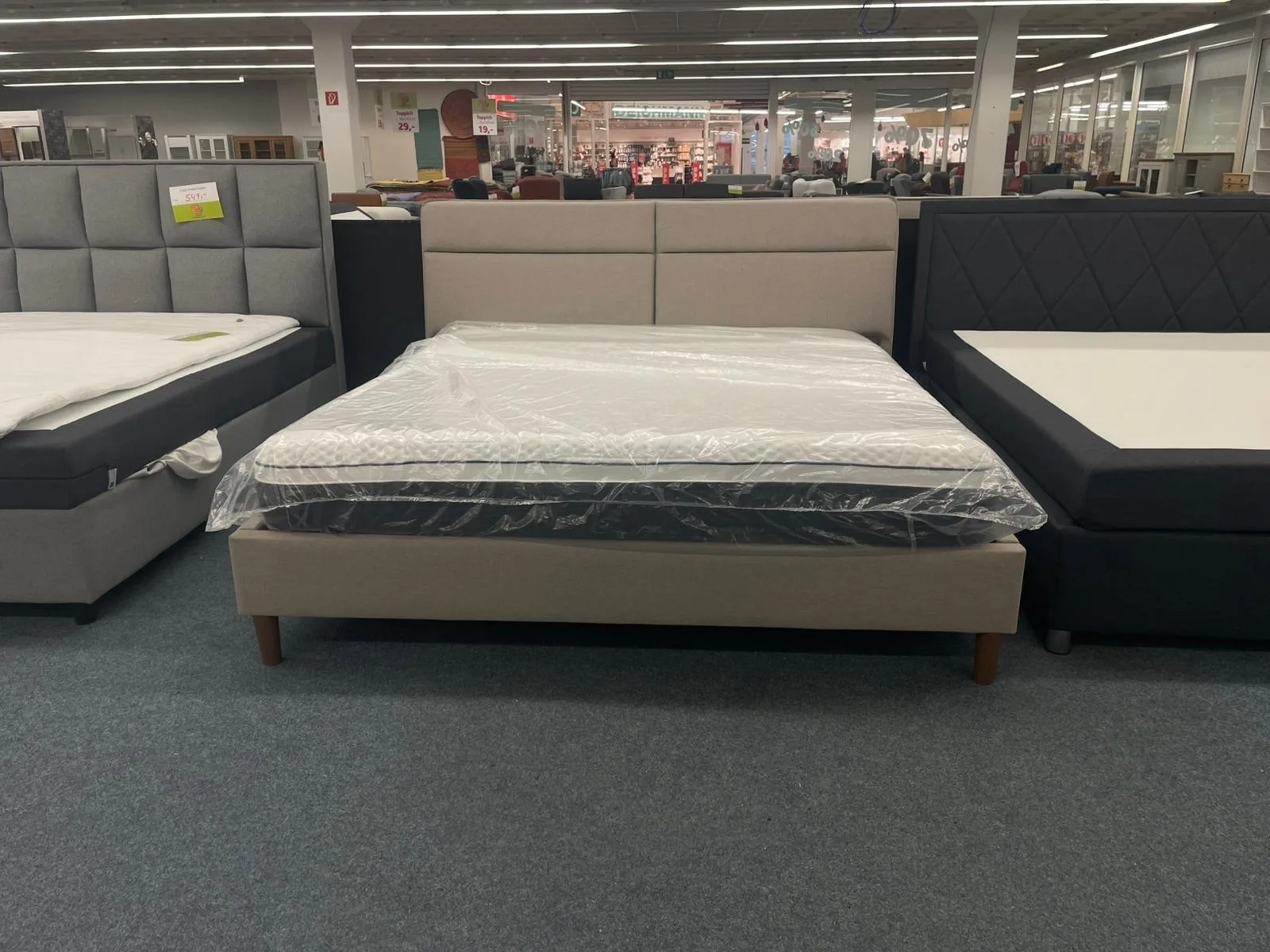 Elegantes Bett 180x200 cm - Braun