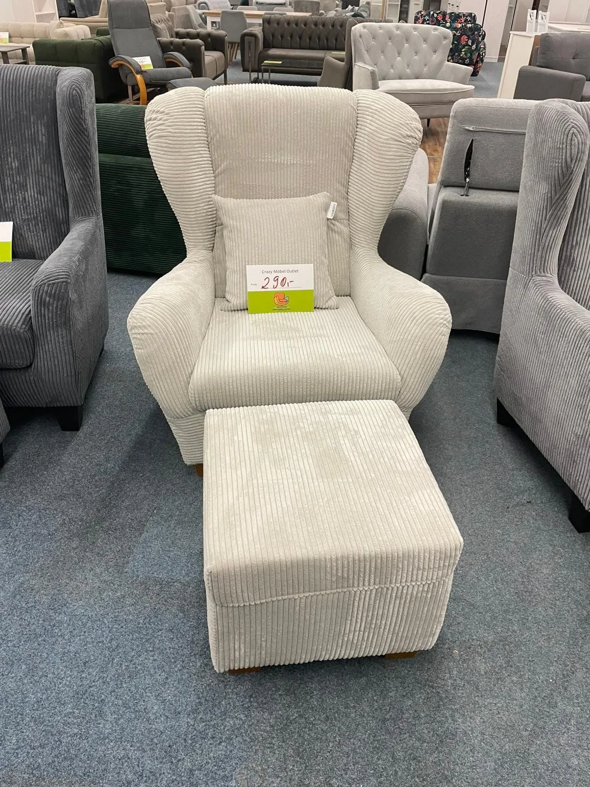 Beiger Samt-Cord Sessel