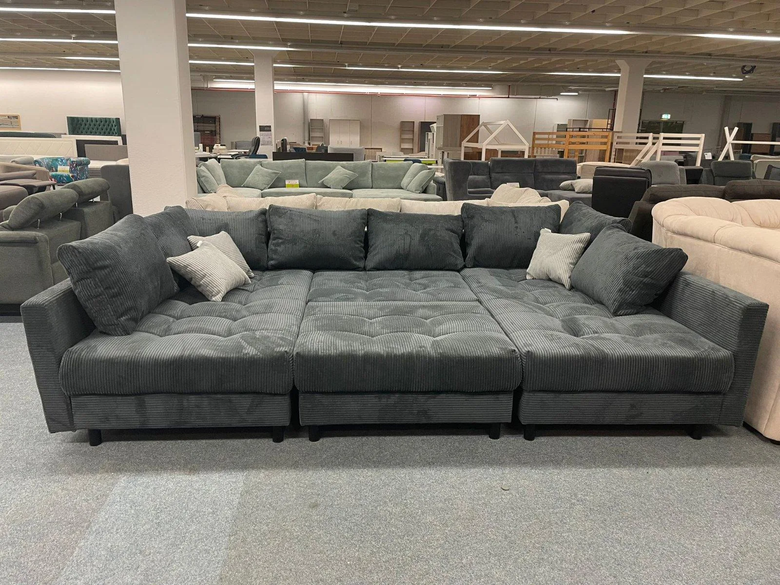 Elegante Wohnlandschaft mit Hocker - Anthrazit - Bild 2