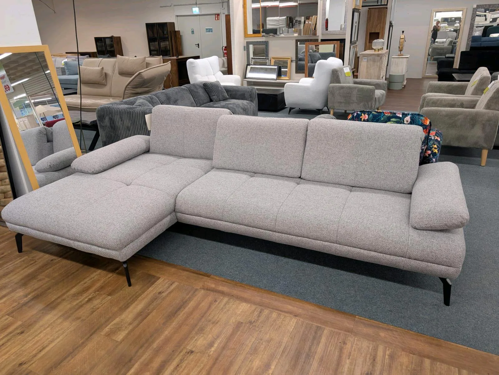 Elegantes Ecksofa L-Form in Hellgrau - Bild 2