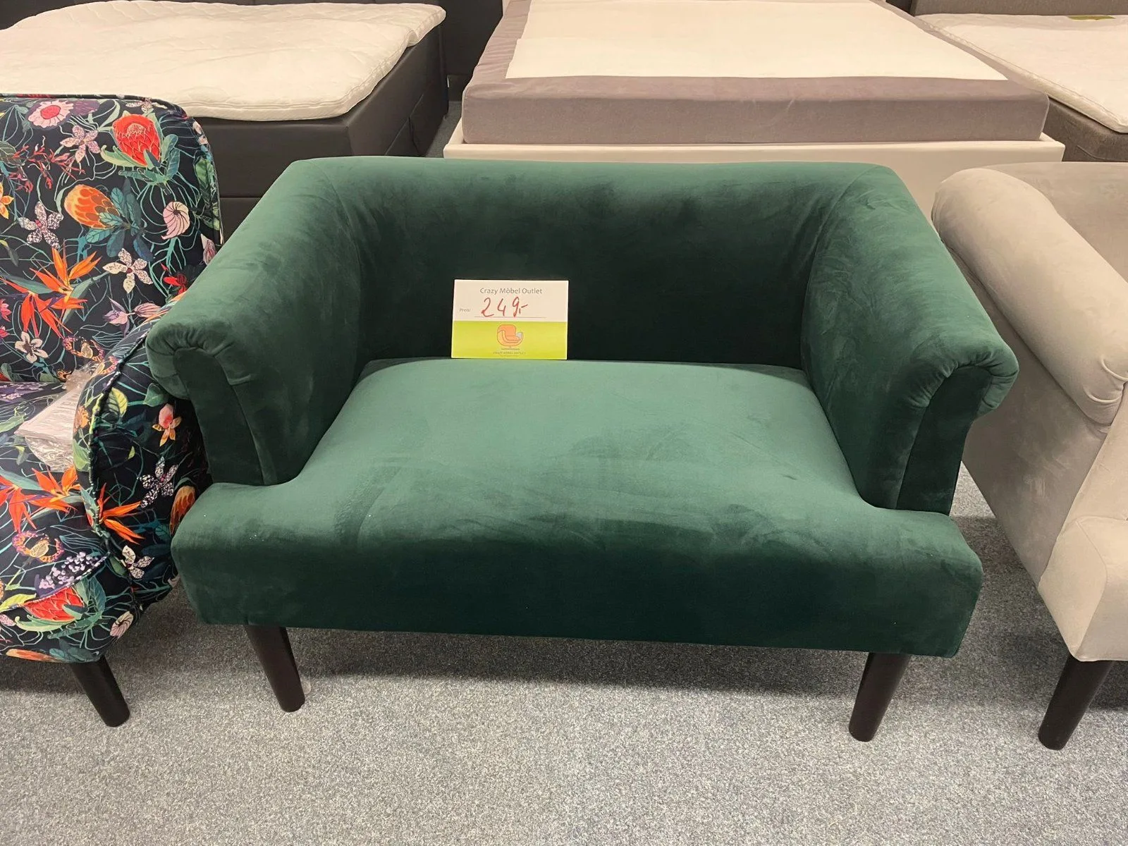 Eleganter Sessel aus Samt in Grün