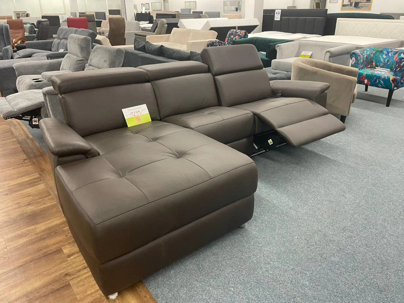 Ecksofa mit Relaxfunktion aus Naturleder