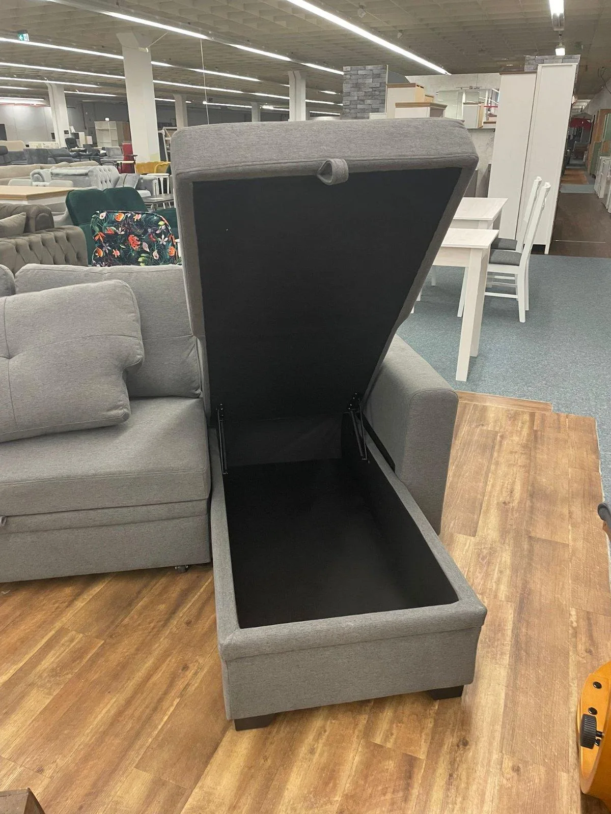 Grau Ecksofa mit Schlaffunktion & Bettkasten - Bild 3