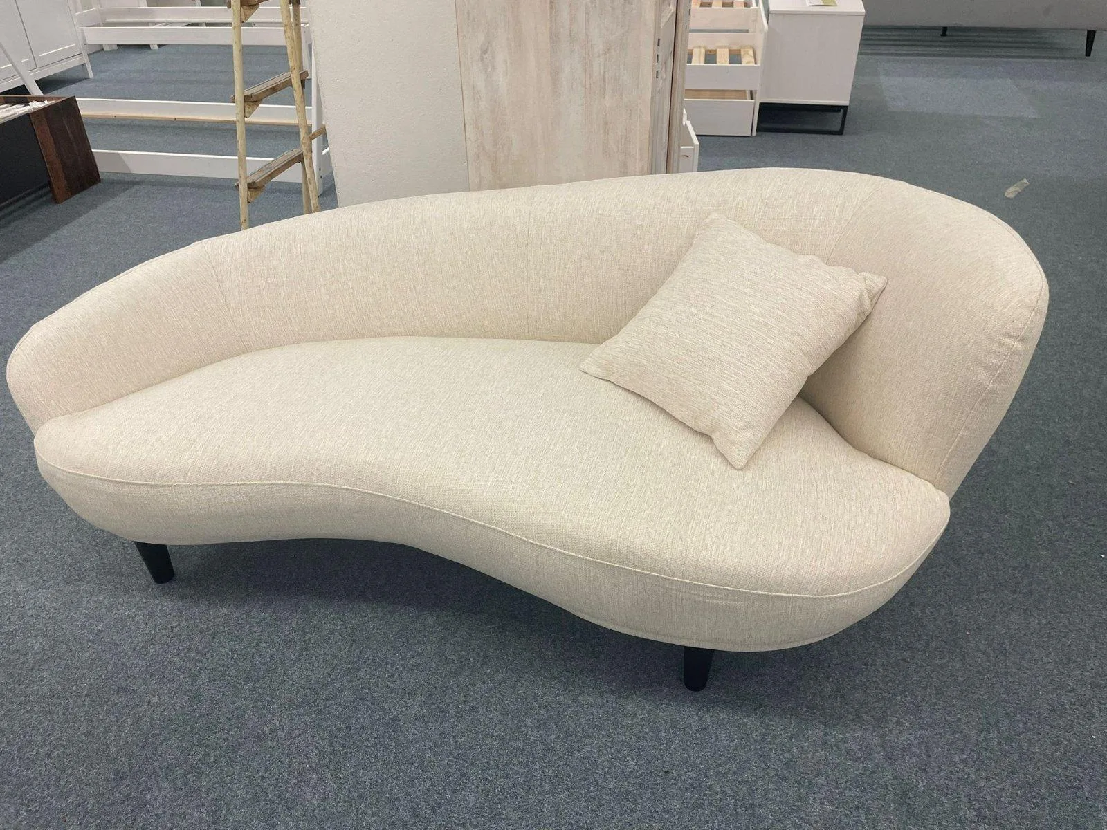 Creme 2+2+1 Sofaset mit Kissen - Bild 3