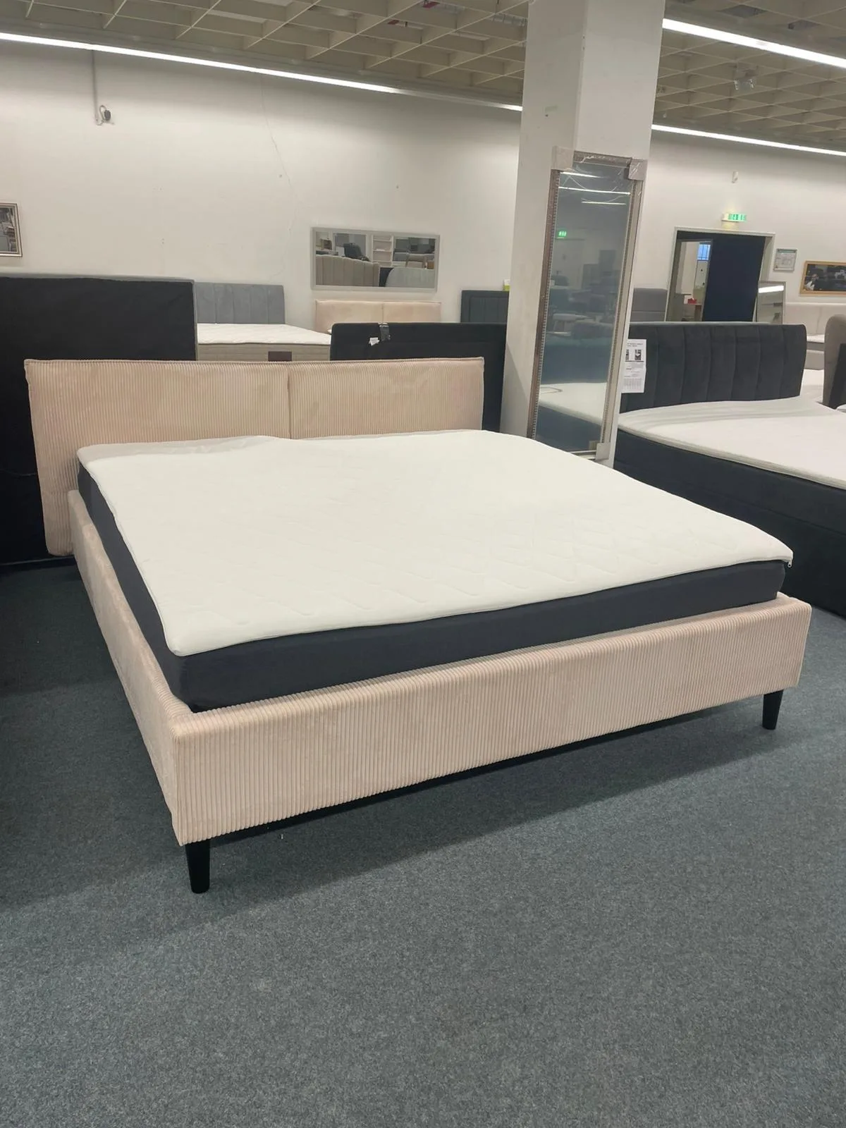 Cord Bett 180x200 inkl. Lattenrost & Matratze - Bild 2