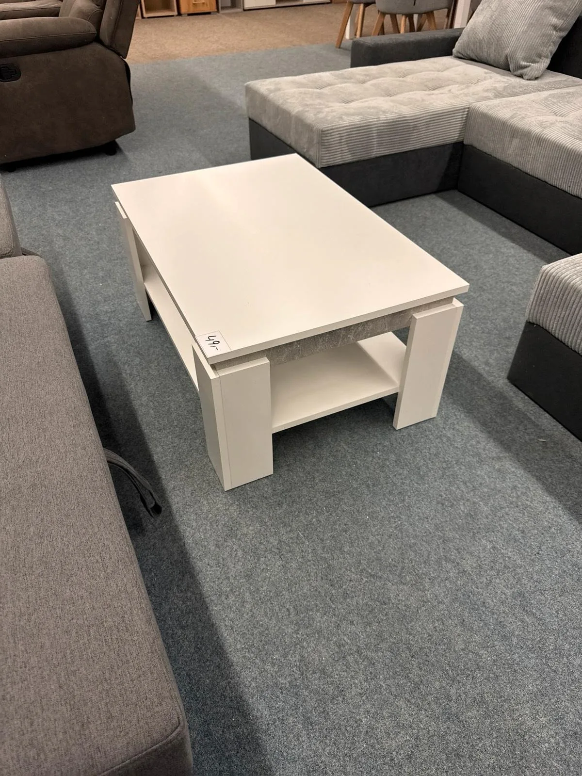 Eleganter Couchtisch in Betonoptik - Bild 2