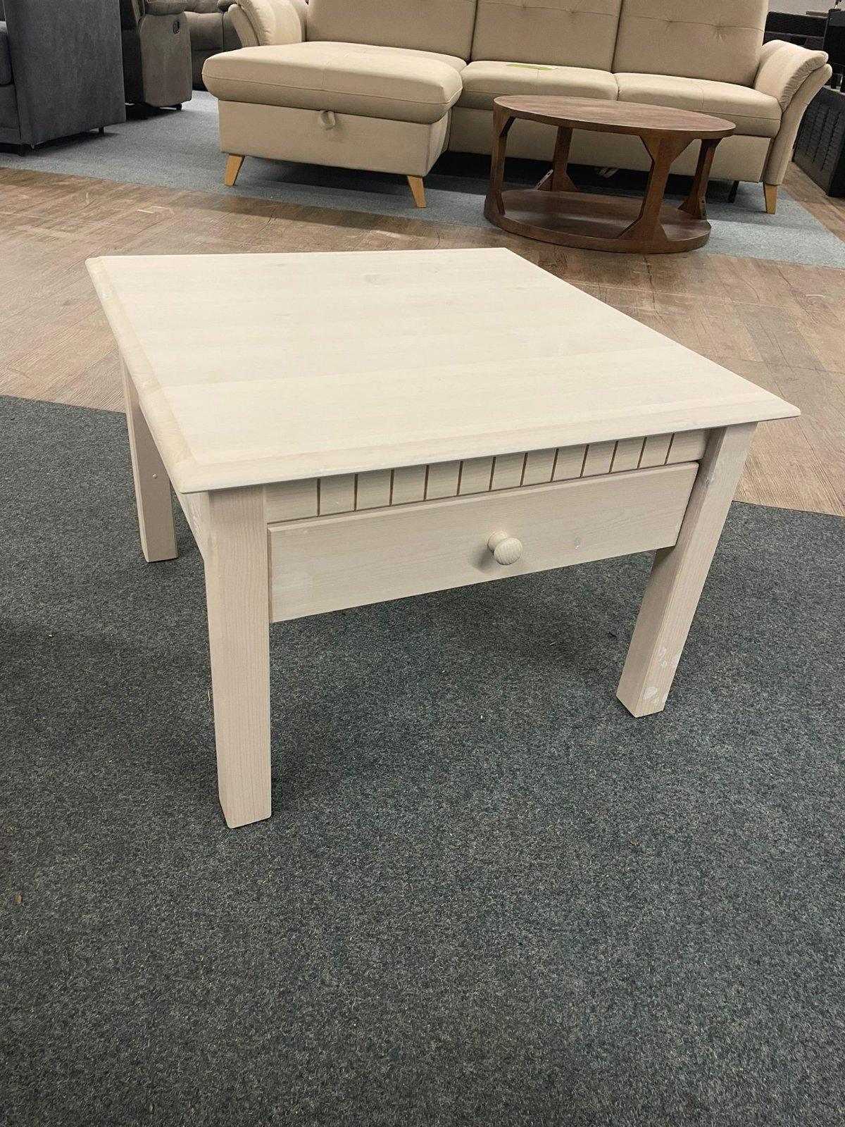 Eleganter Couchtisch mit Schubkasten